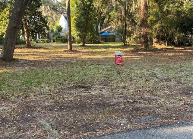 Property at 215 Menendez Ave, St Simons Island, GA 31522