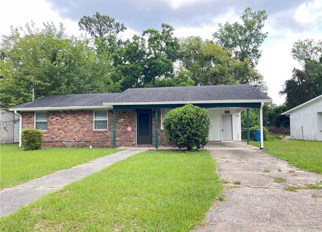 Property at 126 Yorktown Dr, Brunswick, GA 31525, 3 beds, 1 bath