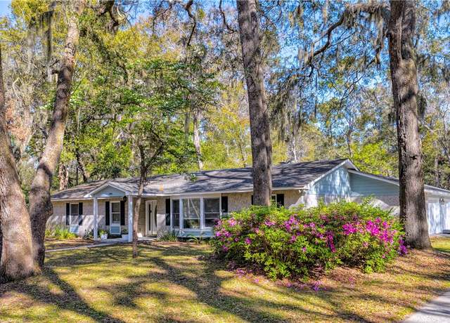 Property at 408 Couper Ave, St Simons Island, GA 31522, 4 beds, 2 baths