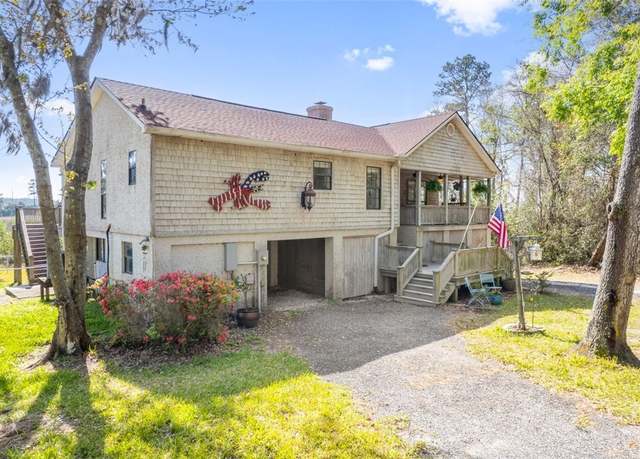 Property at 1166 Crystal Springs Rd SE, Darien, GA 31305, 2 beds, 3 baths