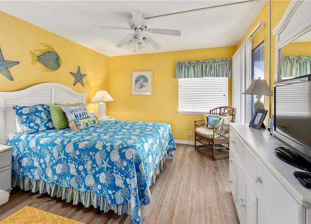 Property at 1524 Wood Ave #115, St Simons Island, GA 31522, 2 beds, 2 baths