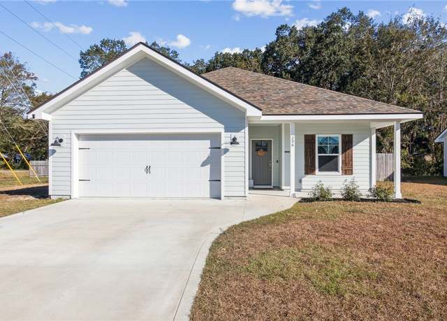 Property at 206 Liz Moody Blvd, St Marys, GA 31558, 3 beds, 2 baths