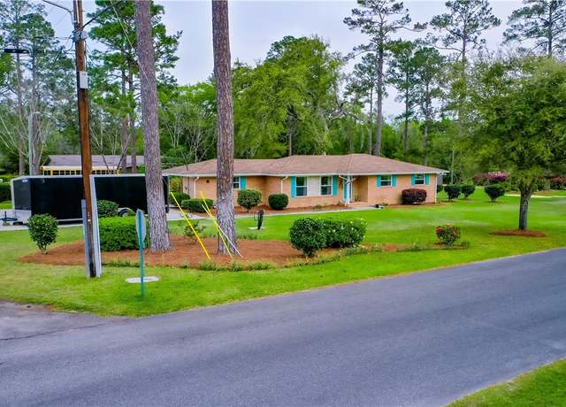 Property at 150 Pittman St, Blackshear, GA 31516, 3 beds, 2 baths