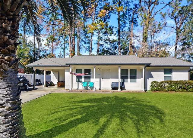 Property at 125 Kensington Dr, Brunswick, GA 31525, 3 beds, 2 baths