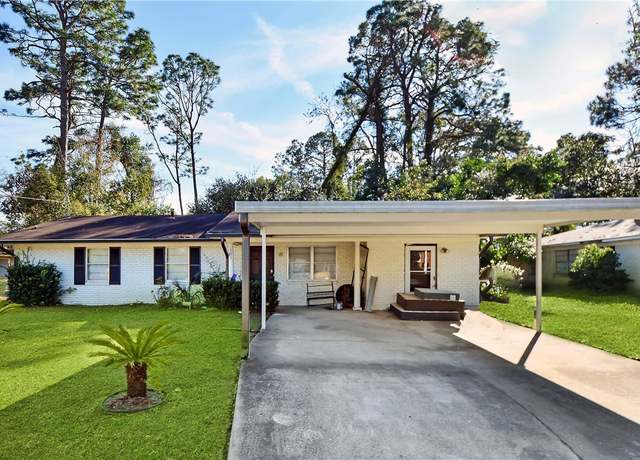 Property at 103 Tee Ln, Brunswick, GA 31525, 3 beds, 1.5 baths