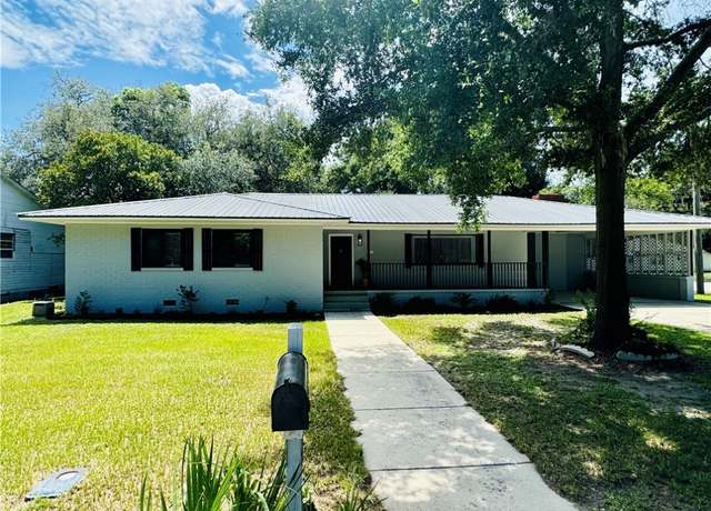 Property at 627 Newcastle St, Brunswick, GA 31520, 3 beds, 2 baths