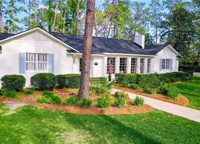 Property at 1500 St Marys Dr, Waycross, GA 31501, 4 beds, 3 baths