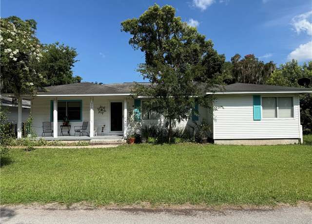 Property at 500 Clarke St, Darien, GA 31305, 3 beds, 2 baths