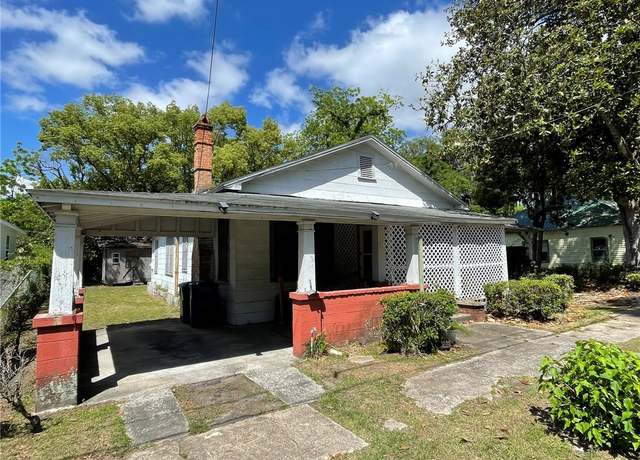 Property at 1403 Lee St, Brunswick, GA 31520, 3 beds, 1 bath