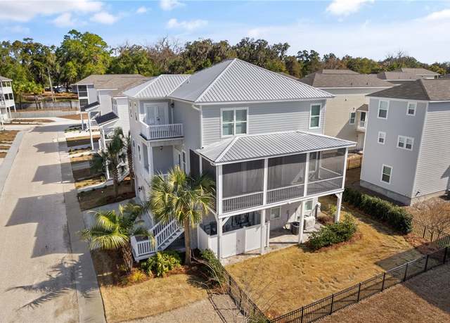 Property at 135 Mohr Club Dr, Darien, GA 31305, 4 beds, 3.5 baths