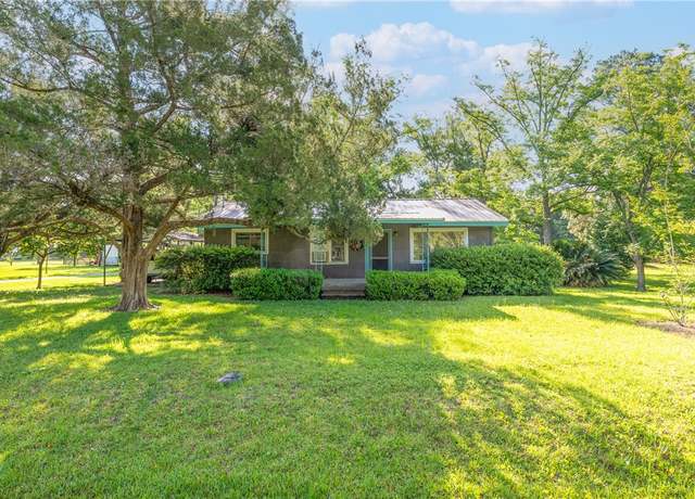 Property at 4618 Old Waltertown Rd, Waycross, GA 31503, 3 beds, 1.5 baths
