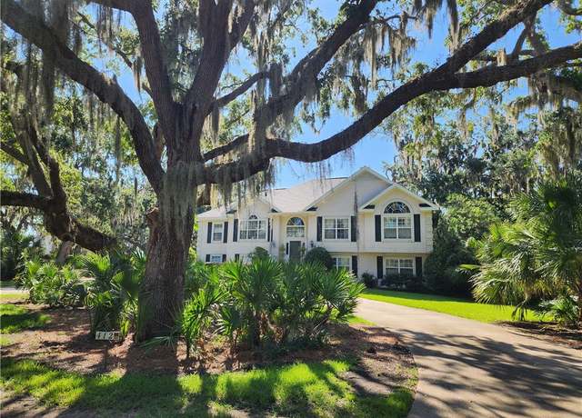 Property at 412 Palm Dr, St Simons Island, GA 31522, 3 beds, 2.5 baths