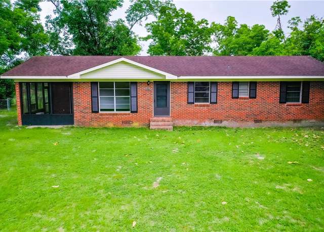 Property at 2867 Evergreen Rd, Waycross, GA 31501, 3 beds, 2 baths
