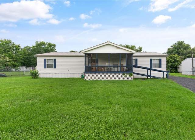 Property at 408 Juliette Cir, Brunswick, GA 31525, 3 beds, 2 baths