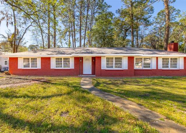 Property at 236 Enterprise St, Brunswick, GA 31525, 4 beds, 2 baths