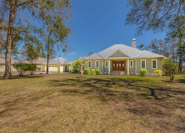 Property at 1861 NE Julienton Dr, Townsend, GA 31331, 4 beds, 3 baths