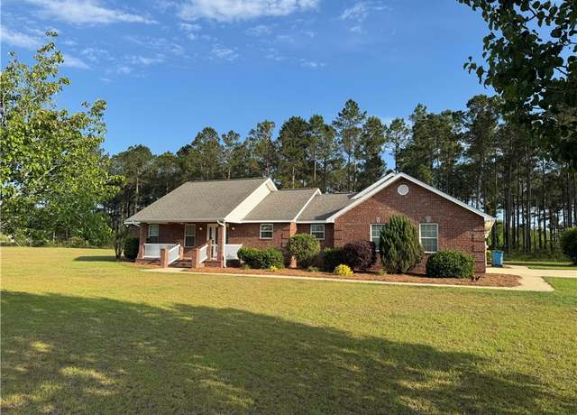 Property at 21 Forest Rd, Odum, GA 31555, 3 beds, 2 baths