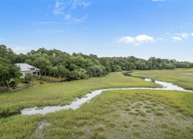 Property at 1111 Crum Creek Ln SE, Darien, GA 31305, 4 beds, 4 baths