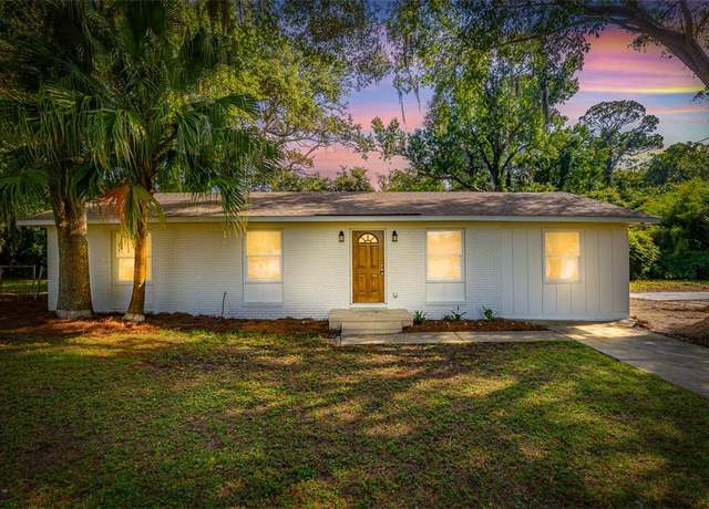 Property at 515 Nottingham Dr, Brunswick, GA 31525, 4 beds, 2 baths