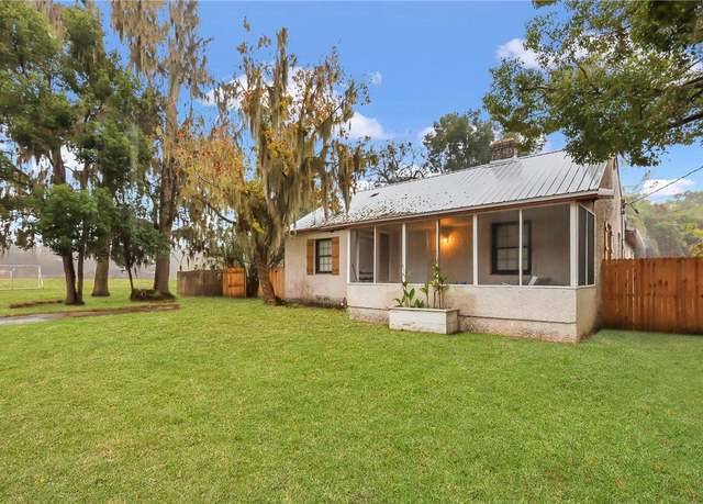 Property at 3751 Branham Ave, Brunswick, GA 31520, 4 beds, 2 baths