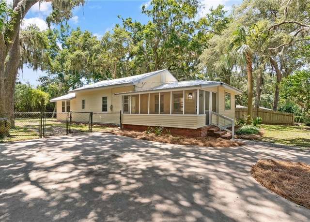 Property at 315 Pine St, St Simons Island, GA 31522, 4 beds, 2 baths
