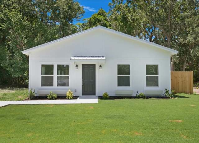 Property at 616 Kellsie Cir, Darien, GA 31305, 3 beds, 2 baths