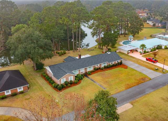 Property at 104 Nightingale Ln, Brunswick, GA 31525, 4 beds, 2.5 baths
