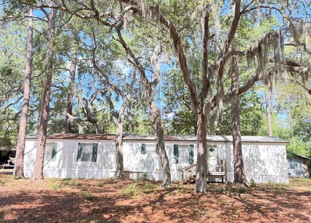 Property at 253 Ware St, St Marys, GA 31558, 2 beds, 2 baths