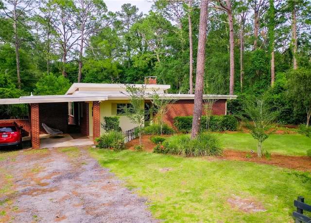 Property at 1303 Jasmine Cir, Waycross, GA 31501, 2 beds, 1.5 baths