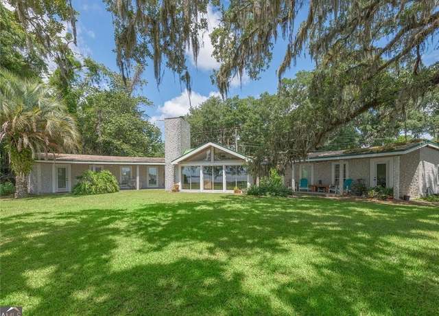 Property at 159 Crooked River Dr, Woodbine, GA 31569, 4 beds, 2.5 baths