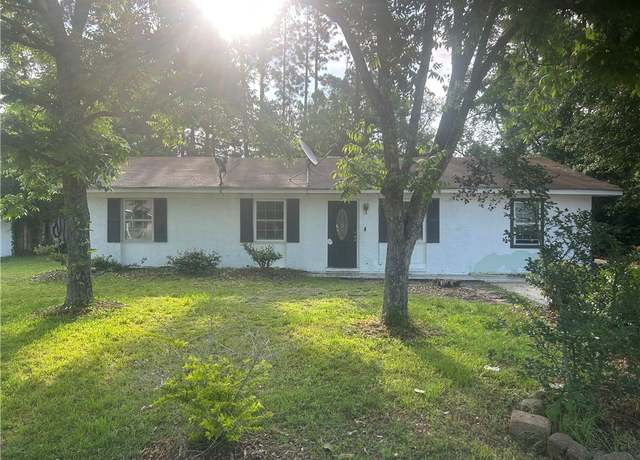 Property at 2536 Cherry St, Brunswick, GA 31520, 4 beds, 1.5 baths