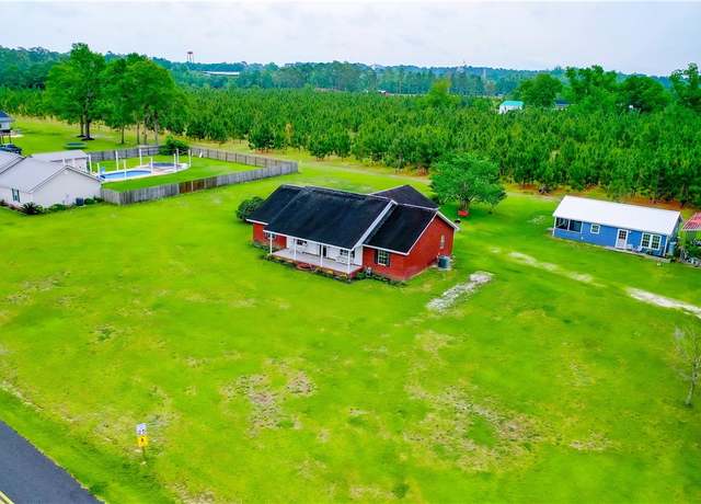 Property at 20 Marla St, Hoboken, GA 31542, 3 beds, 2 baths
