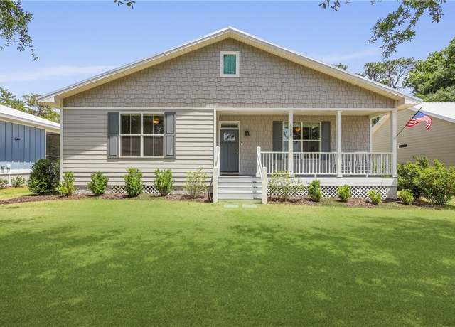 Property at 502 Ridge Rd, Darien, GA 31305, 2 beds, 2 baths