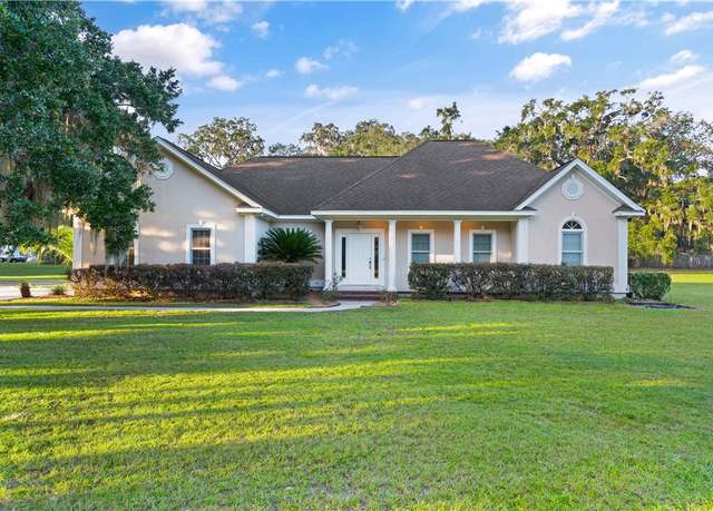 Property at 1718 Sapelo Cir, Darien, GA 31305, 3 beds, 2 baths