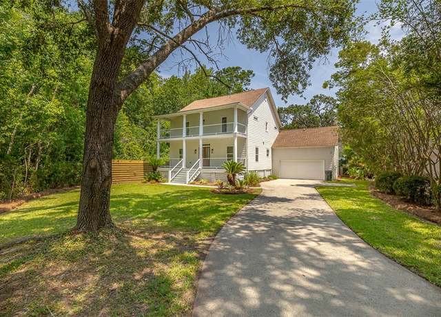 Property at 134 Newfield St, St Simons Island, GA 31522, 4 beds, 3.5 baths