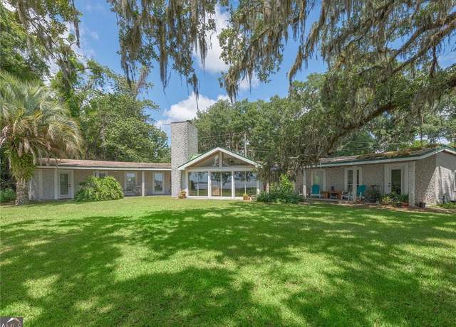 Property at 159 Crooked River Dr, Woodbine, GA 31569, 4 beds, 2.5 baths