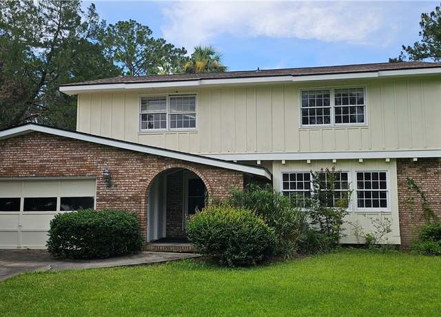 Property at 140 Belle Point Pkwy, Brunswick, GA 31525, 4 beds, 2.5 baths
