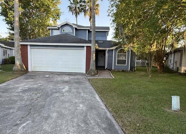 Property at 215 Cypress Dr, Kingsland, GA 31548, 4 beds, 3 baths