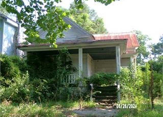 Property at 809 W Pine St, GA 00000, 2 beds, 1 bath