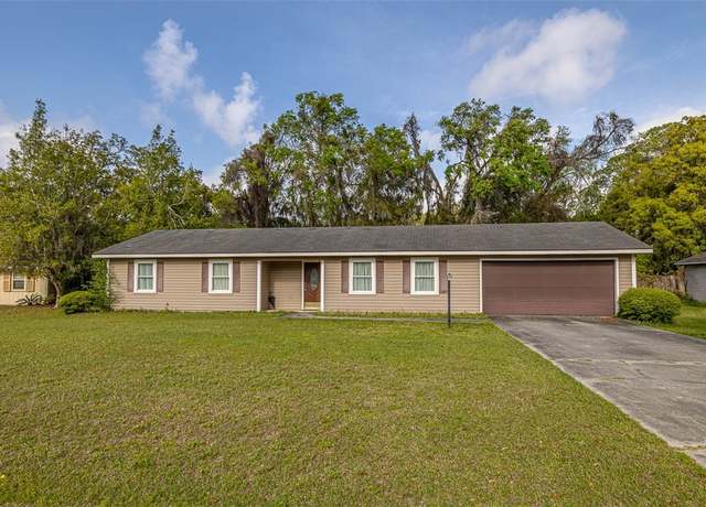 Property at 117 Lake View Cir, Brunswick, GA 31525, 3 beds, 2 baths