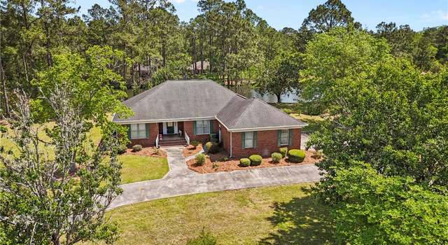 Photo of 7 S Lake Dr, Jesup, GA 31546