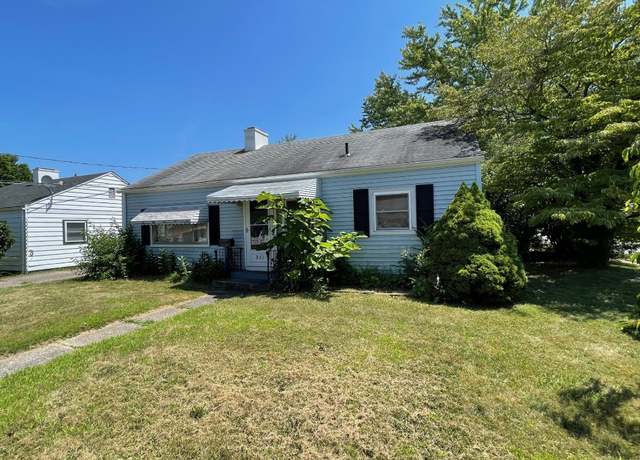 Property at 961 W 35th St, Erie, PA 16508, 3 beds, 1 bath
