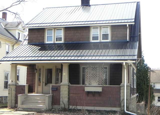 Property at 704 Washington St, Meadville, PA 16335, 3 beds, 1 bath