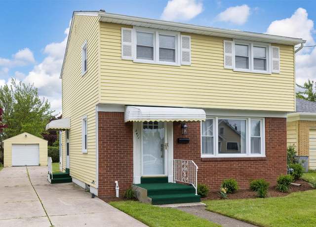Property at 3411 Elmwood St, Erie, PA 16508, 3 beds, 2 baths