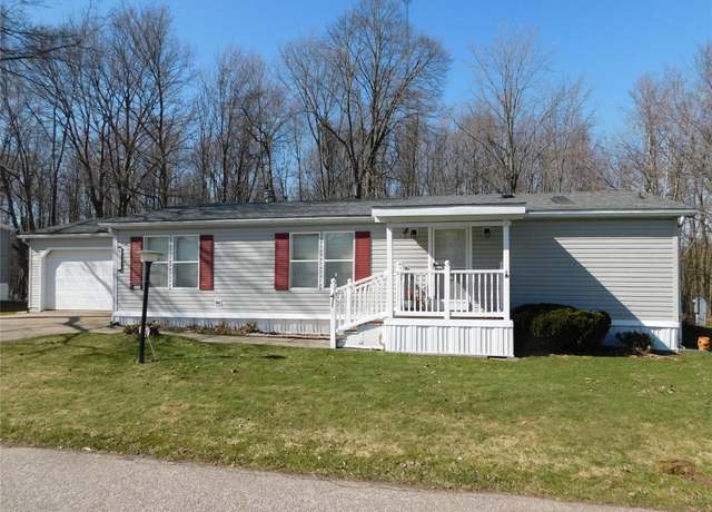 Property at 1865 Northwood Ln, Erie, PA 16509, 2 beds, 2 baths