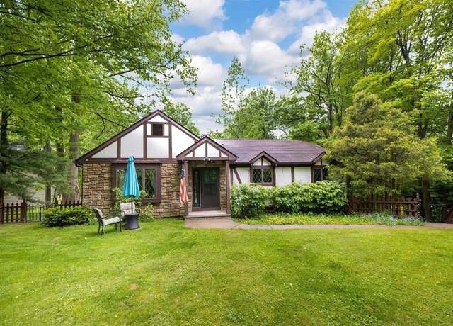 Property at 5435 Aspen Dr, Erie, PA 16506, 3 beds, 2.5 baths