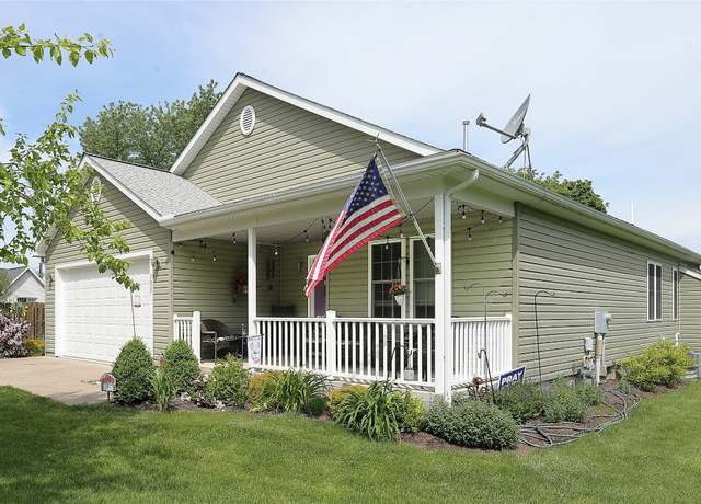 Property at 2937 Hershey Rd, Erie, PA 16506, 4 beds, 2 baths
