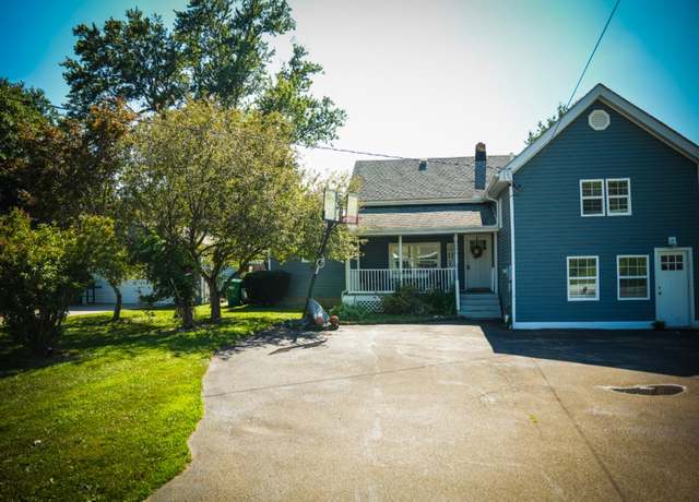 Property at 3006 Hampshire Rd, Erie, PA 16506, 4 beds, 2.5 baths