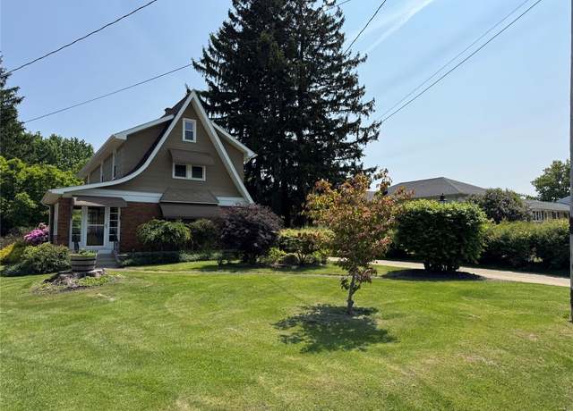 Property at 2817 Arcadia Ave, Erie, PA 16506, 3 beds, 1 bath