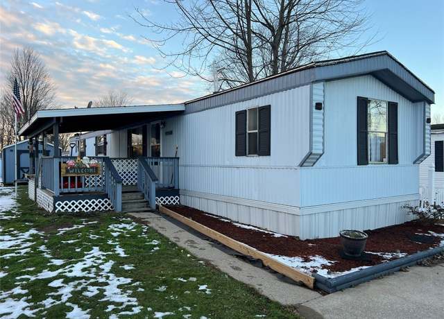 Property at 8222 Willow Glen Dr, Erie, PA 16509, 3 beds, 2 baths